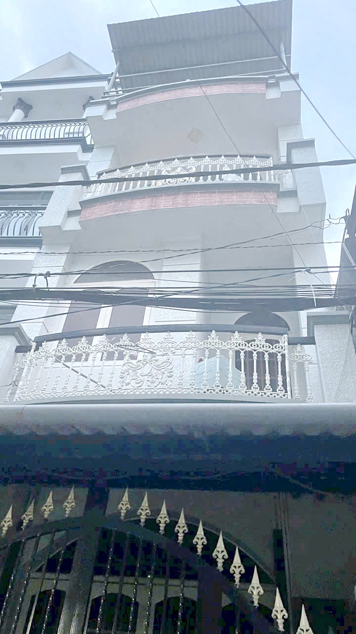 Bán nhà 4 tầng gần hẻm xe hơi đường Âu Dương Lân P.3 Quận 8